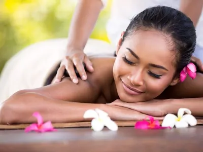 Balinesische Ganzkörpermassage bei Puti Bungsu in Holzwickede